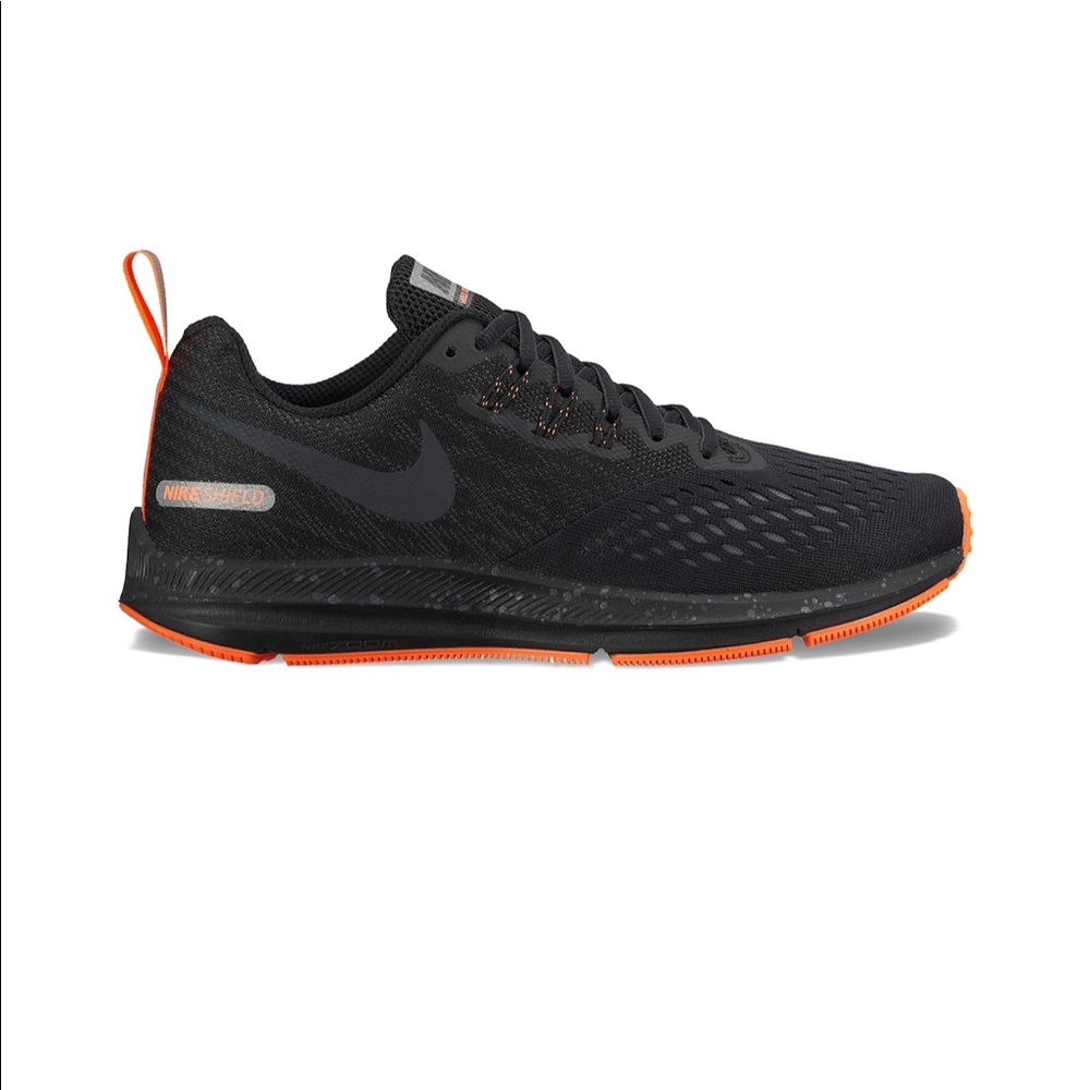 Nike Airzoom Winflo 4 running shoes size 5.5